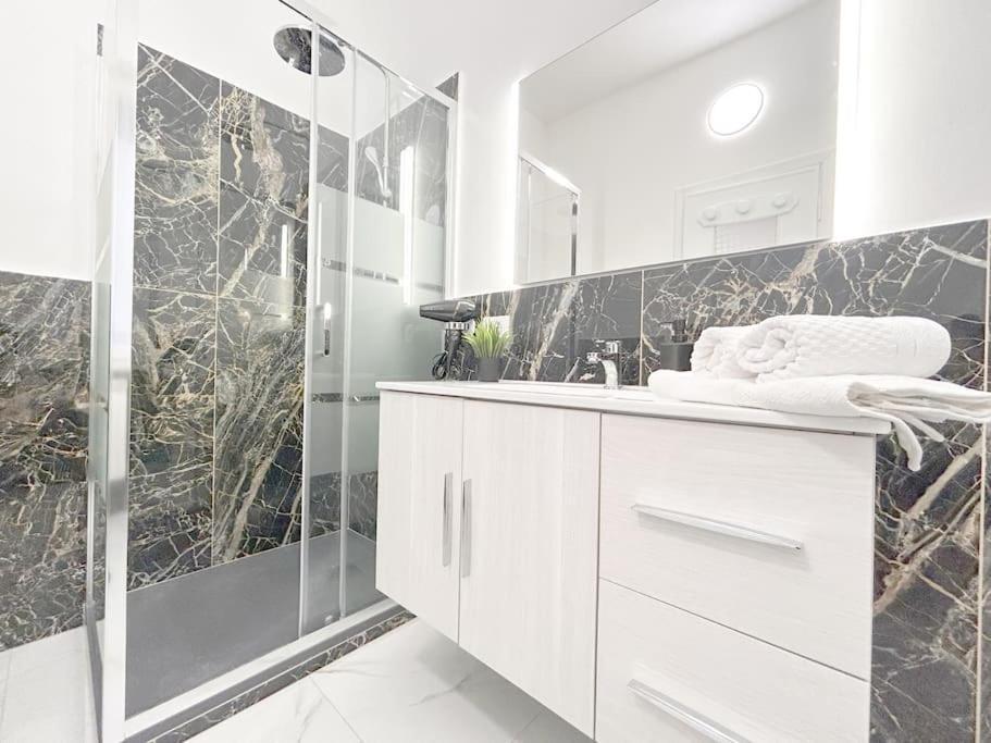 Elegant Apartment - Wifi - Smart Tv - Netflix Genoa Ngoại thất bức ảnh