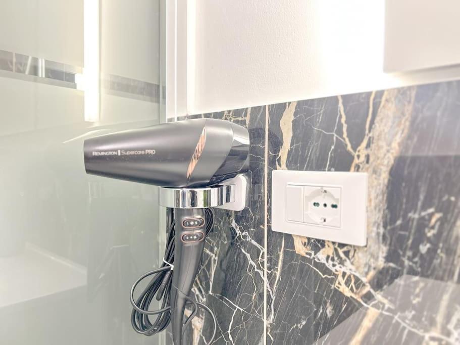 Elegant Apartment - Wifi - Smart Tv - Netflix Genoa Ngoại thất bức ảnh
